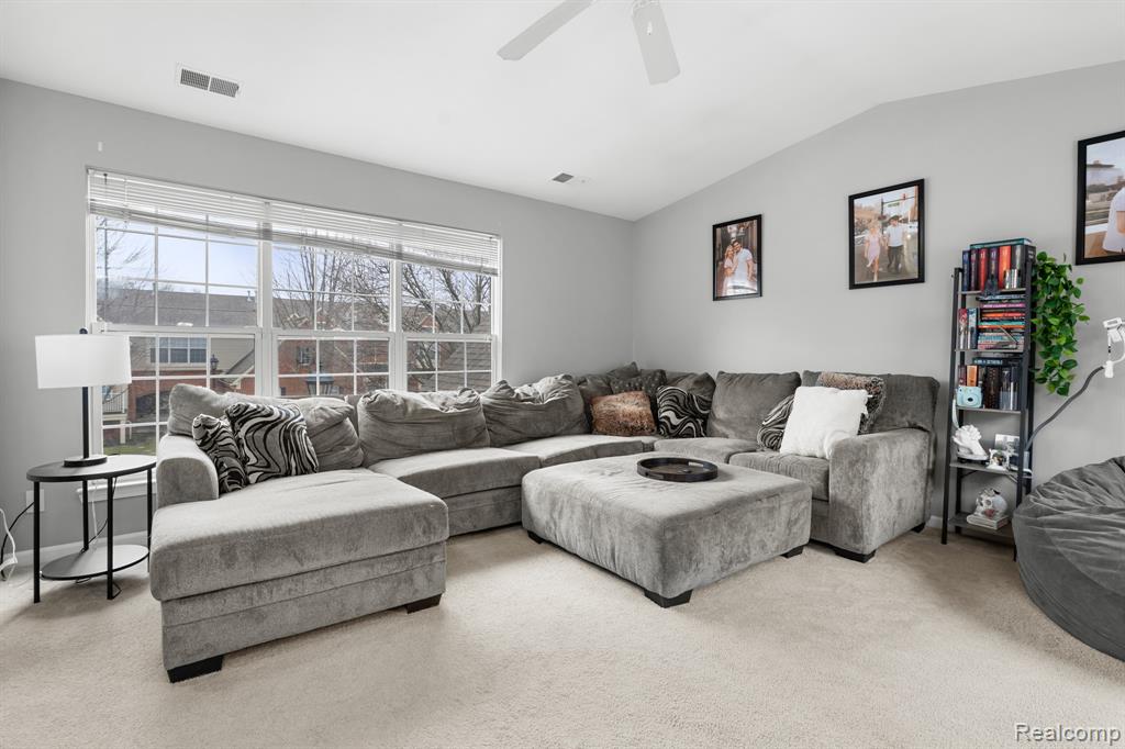 43492 Pendleton Circle, 12, Sterling Heights, MI 48313 — Photo 17