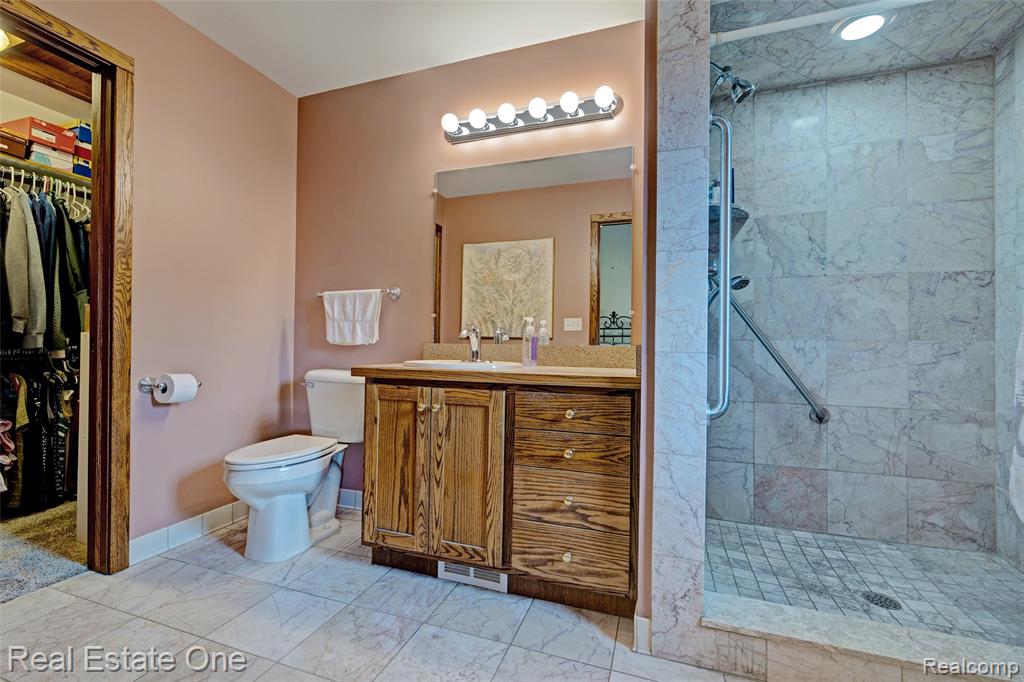 5899 Cobblestone Drive, Almont, MI 48461 — Photo 20