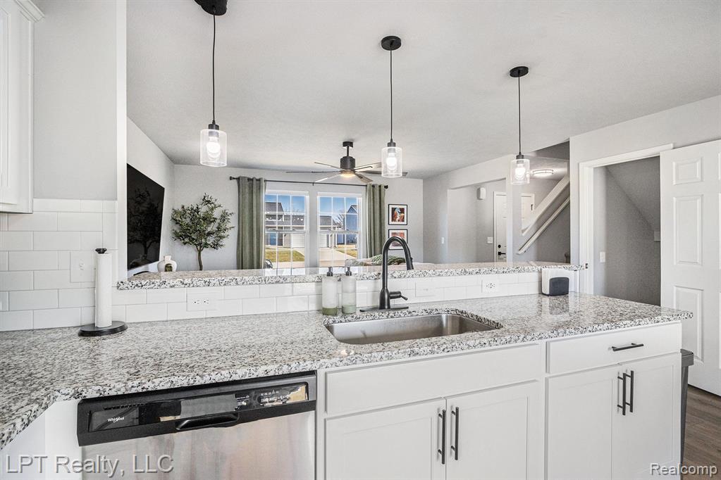 1634 TEA POND CT, Vicksburg, MI 49097 — Photo 11