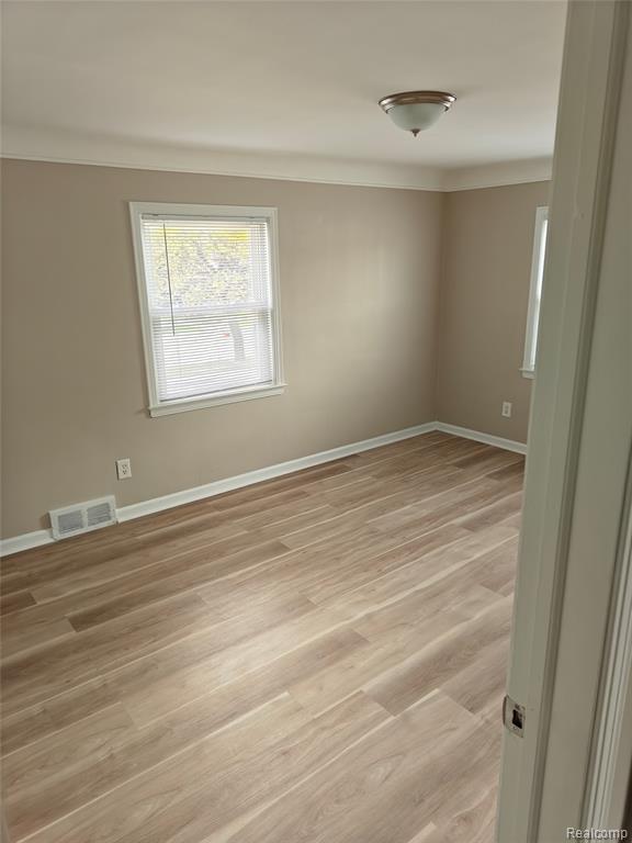 8030 Central, Center Line, MI 48015 — Photo 8