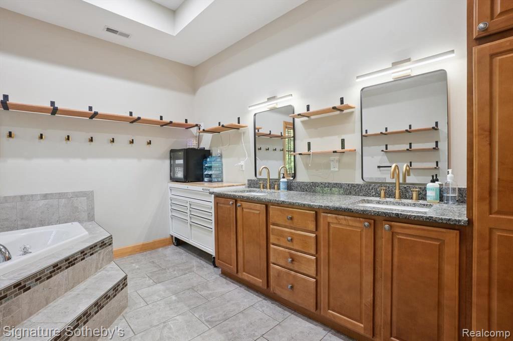 6300 Hazard Road, Oceola, MI 48430 — Photo 21