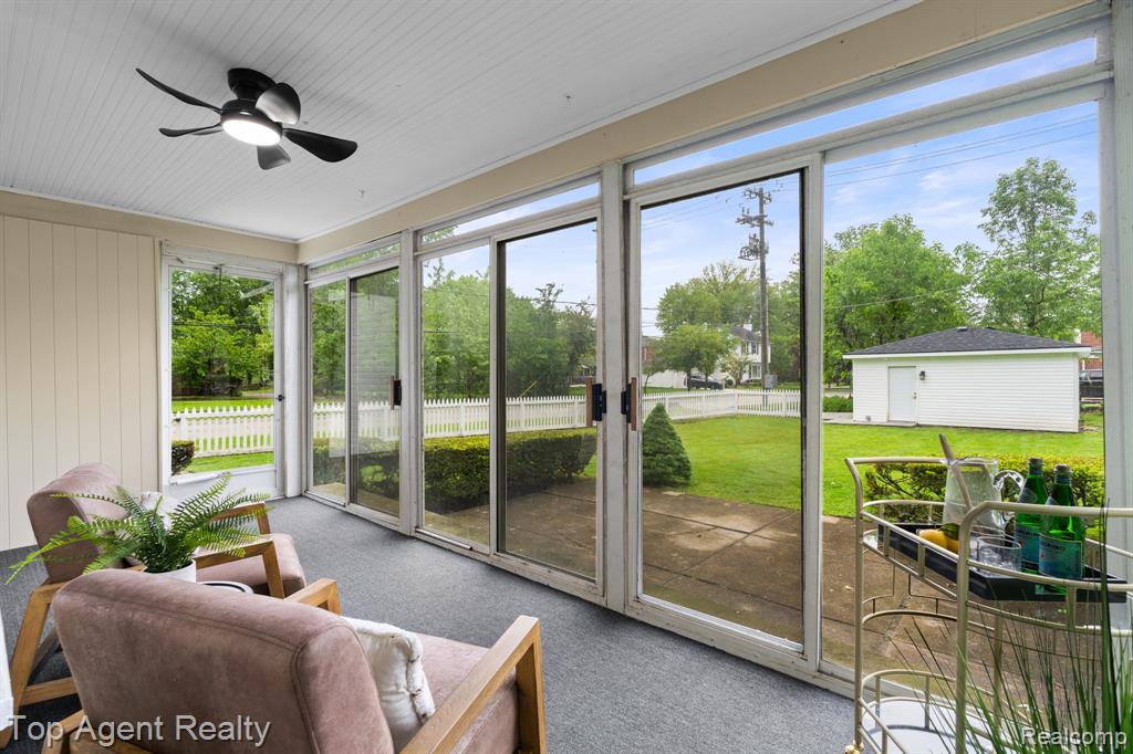 1894 Broadstone Road, Grosse Pointe Woods, MI 48236 — Photo 30