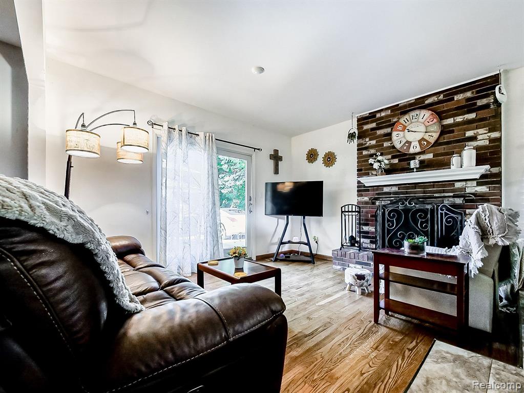 40141 RADCLIFF Drive, Sterling Heights, MI 48313 — Photo 12