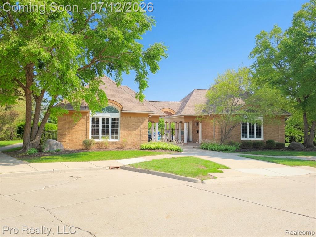 13838 Fawn Woods Court, Plymouth, MI 48170 — Photo 35