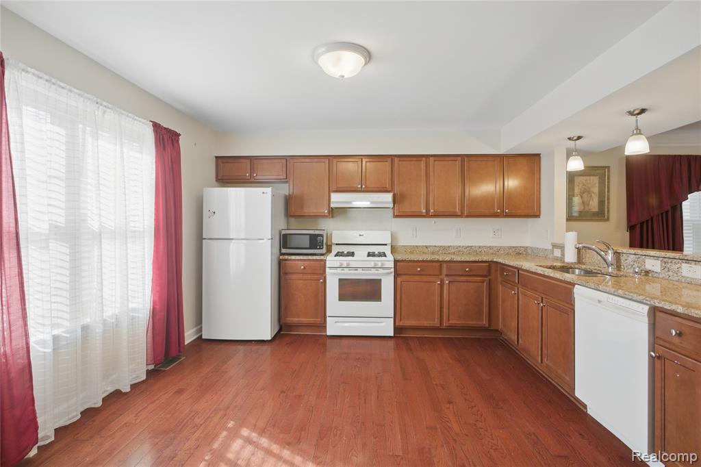 9345 Mitchell Street, Hamtramck, MI 48212 — Photo 11