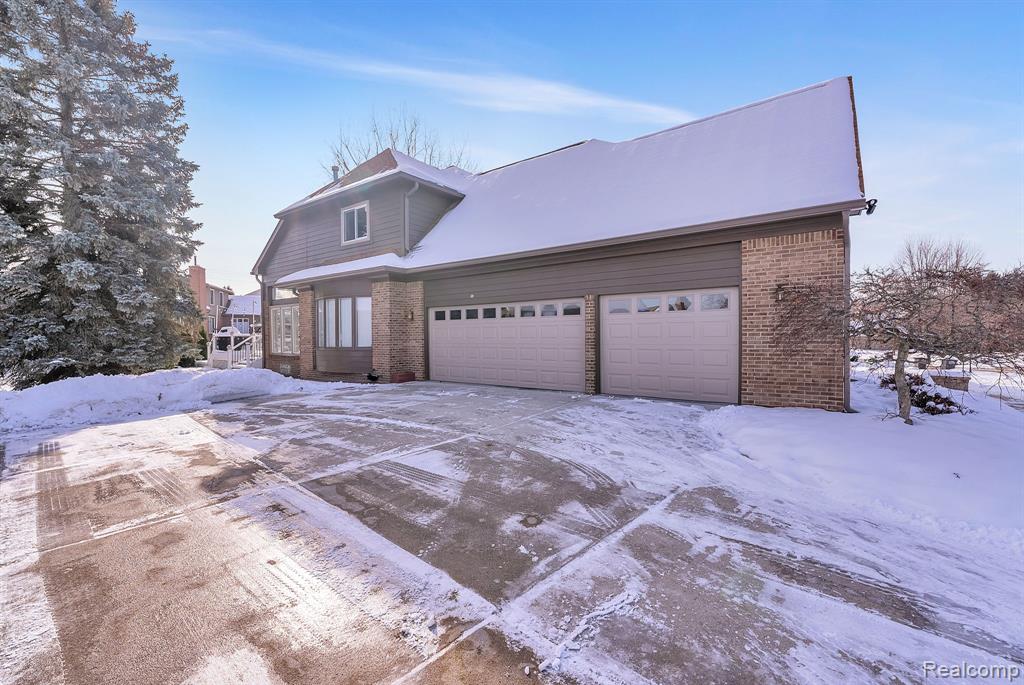 46575 Red Oak Drive, Northville, MI 48168 — Photo 33