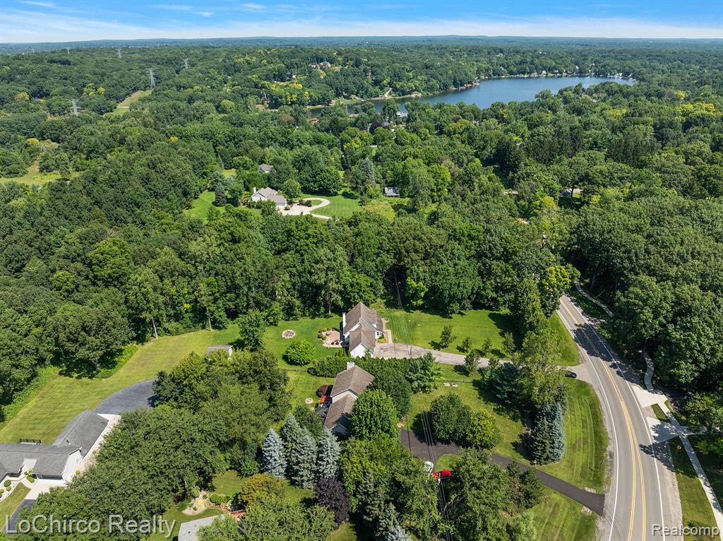 5068 CLARKSTON Road, Clarkston, MI 48348 — Photo 31