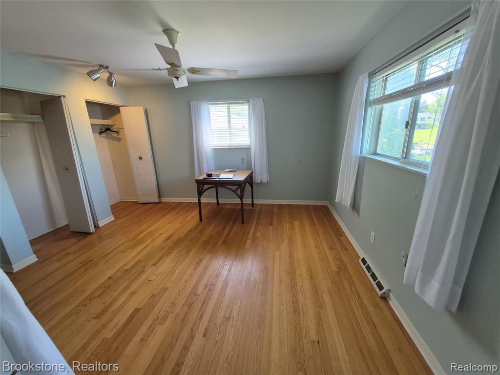 4295 Sashabaw Road, Waterford, MI 48329 — Photo 19