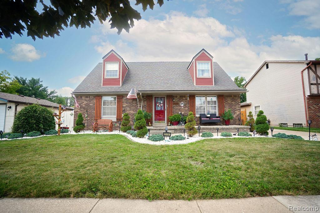 25058 Montebello Drive, Woodhaven, MI 48183