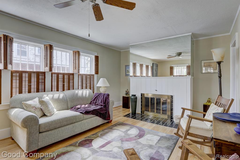 923 W 11 Mile Road, Royal Oak, MI 48067 — Photo 8