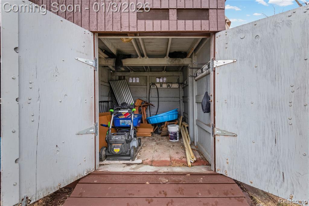 700 W Girard Avenue, Madison Heights, MI 48071 — Photo 38