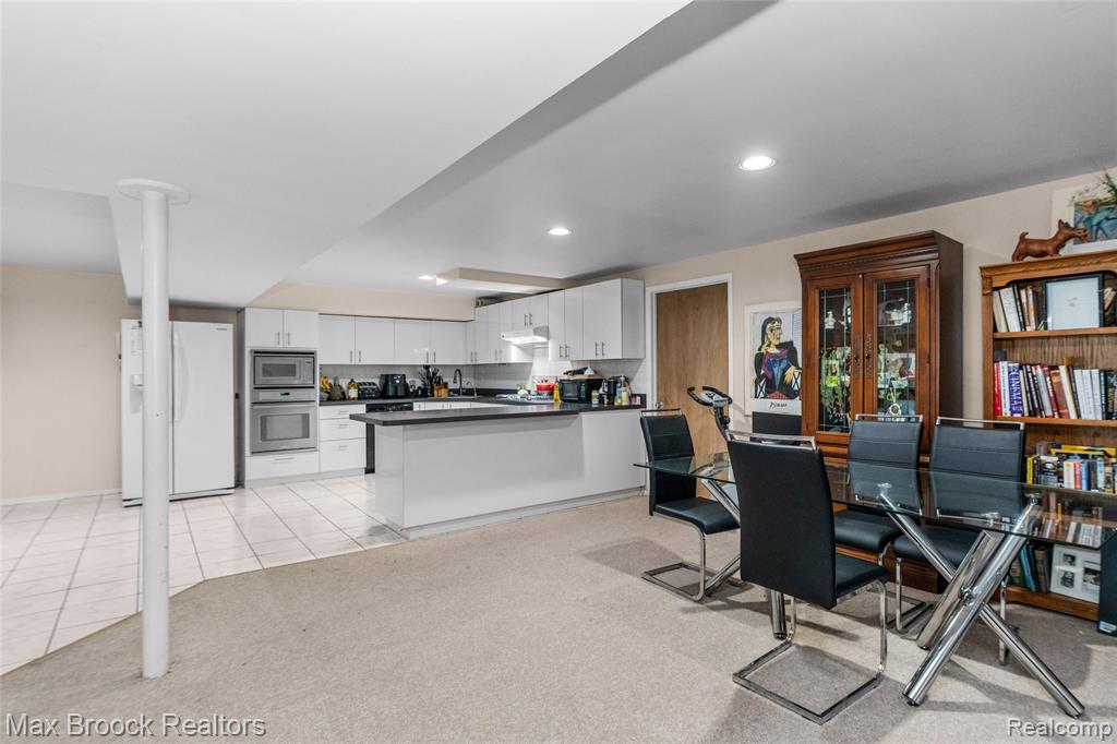 5199 Shenandoah Court, West Bloomfield, MI 48323 — Photo 58