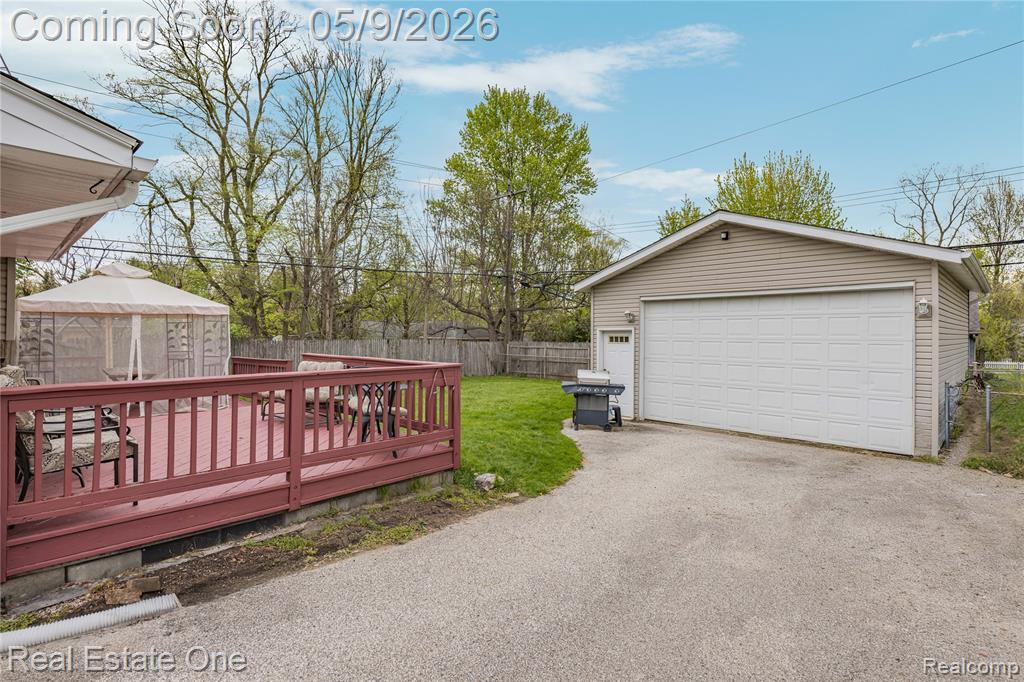 537 Woodbridge Circle, Waterford, MI 48327 — Photo 3