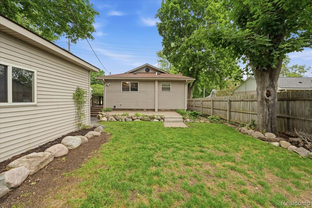 154 East Street, Oxford, MI 48371 — Photo 16