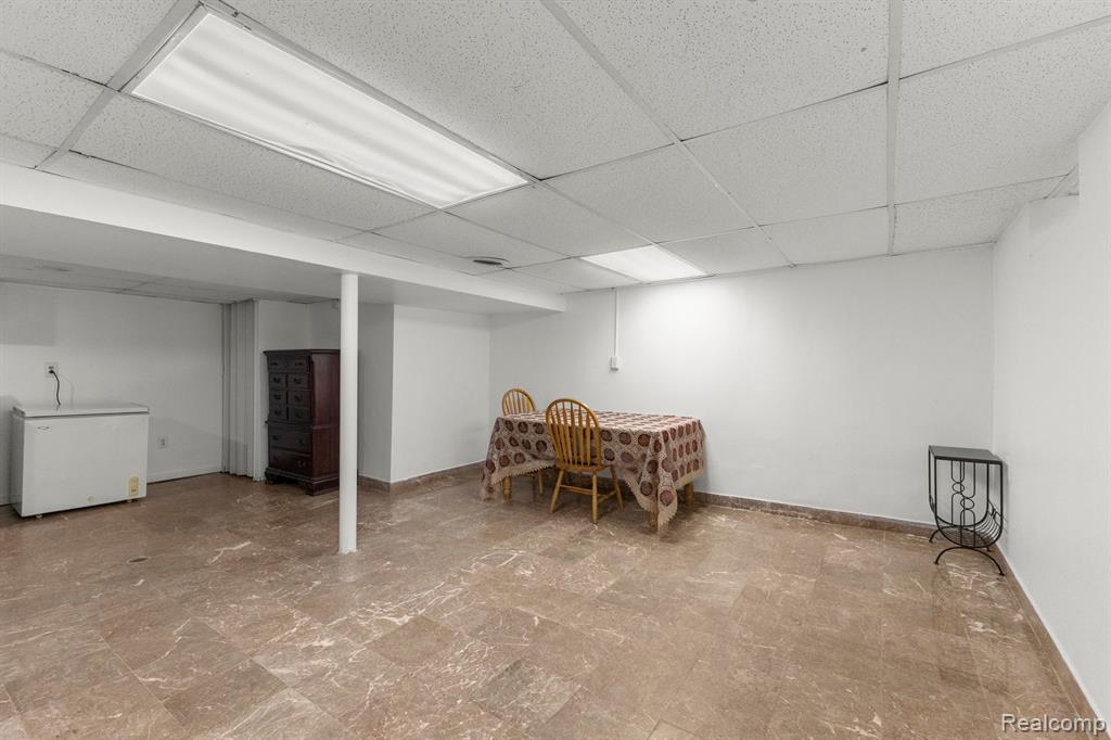 6305 ARCHDALE Street, Detroit, MI 48228 — Photo 23
