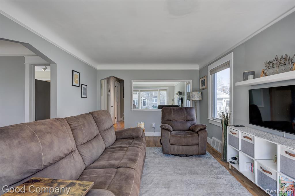 809 MEADOWDALE Street, Ferndale, MI 48220 — Photo 4