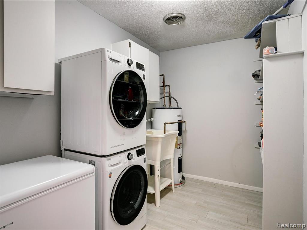 1900 River Road, Building C, Unit 2, Marysville, MI 48040 — Photo 21