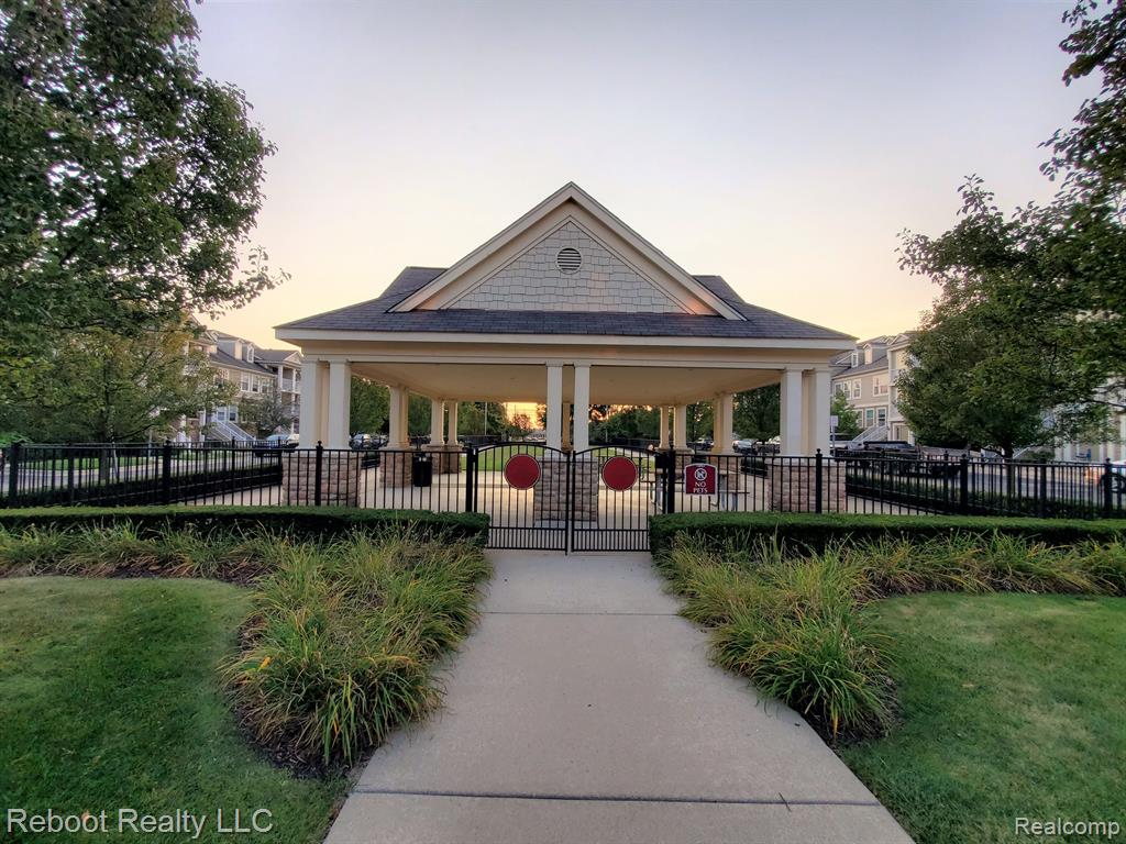 1127 BEAVER Run, Troy, MI 48083 — Photo 29