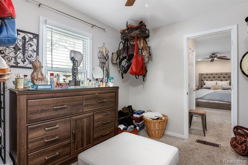 626 E Windemere Avenue, Royal Oak, MI 48073 — Photo 19