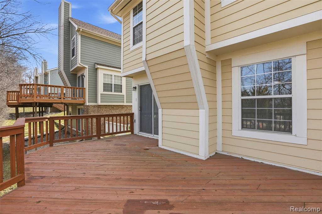31192 Columbia Drive, Novi, MI, 48377
