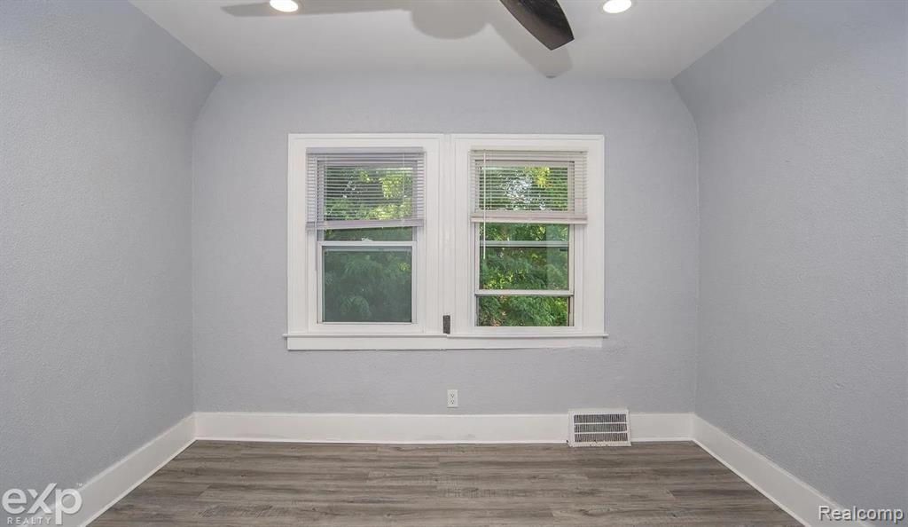 5217 Lakeview Street, Detroit, MI 48213 — Photo 19