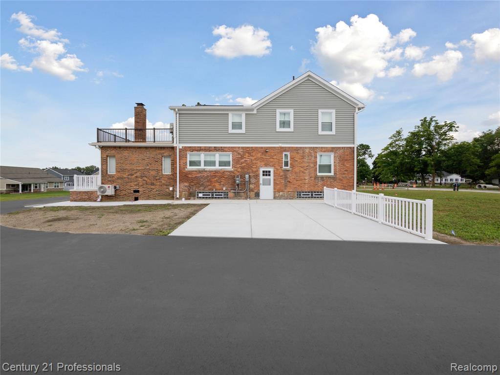 21120 Halsted Road, Farmington Hills, MI 48167 — Photo 50