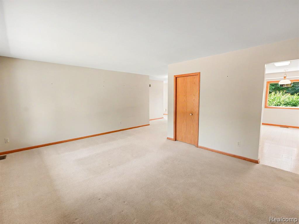 415 Bennington Court, Saline, MI 48176 — Photo 14