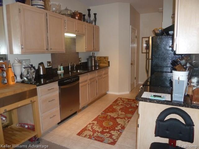 7016 Nottingham, West Bloomfield, MI — Photo 4