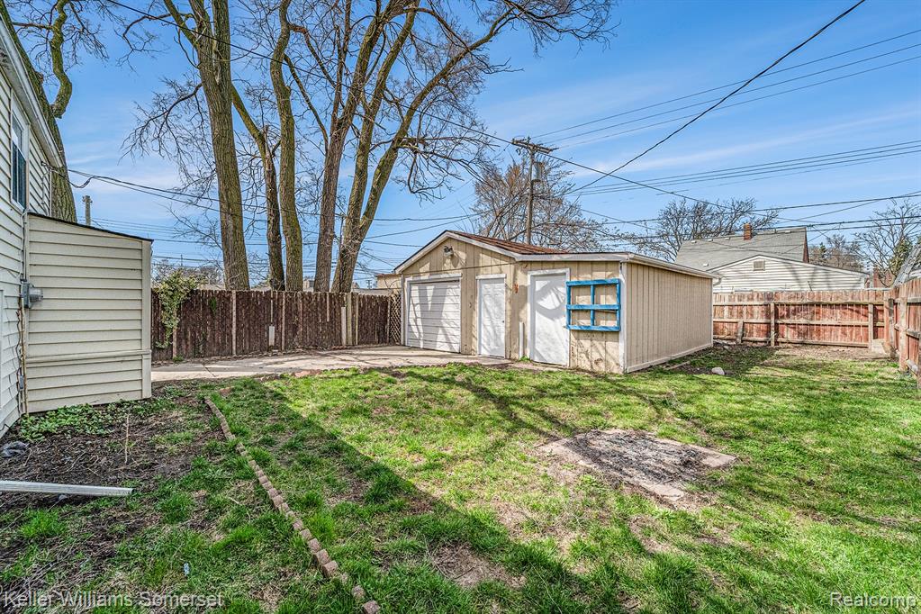 8043 Kaltz, Center Line, MI 48015 — Photo 15