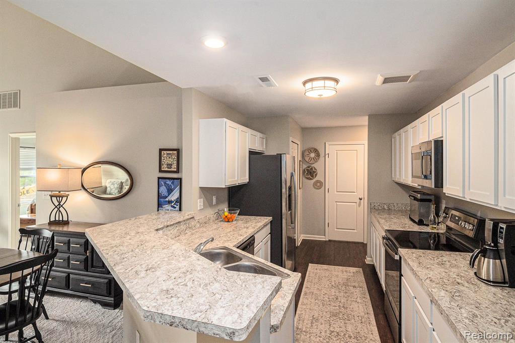 9999 RIDGE RUN Street, Howell, MI 48855 — Photo 5