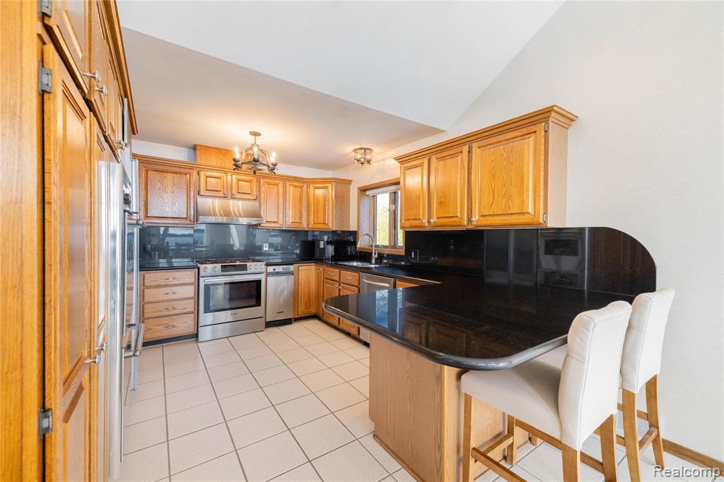 21774 East River Road, Grosse Ile, MI 48138 — Photo 19