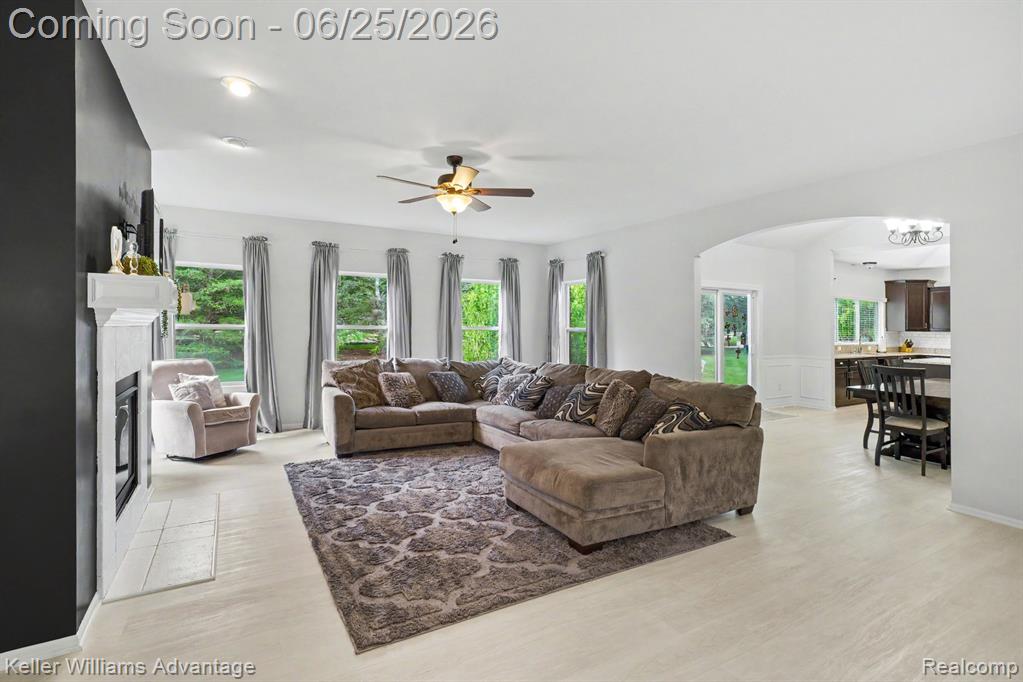 54525 Brentwood Drive, South Lyon, MI 48178 — Photo 3