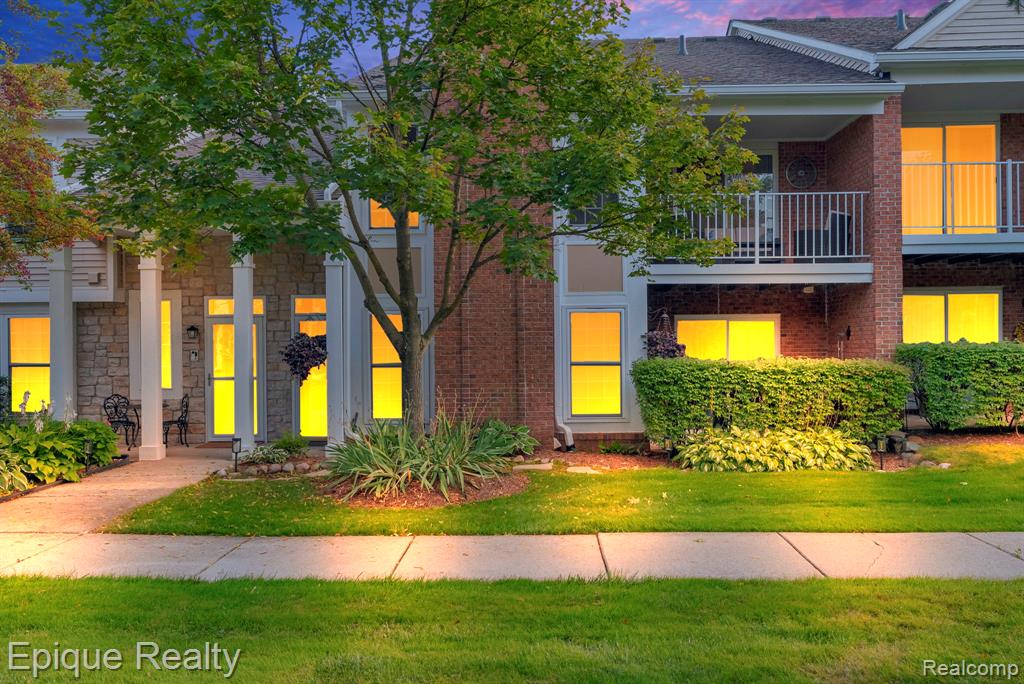 56471 Chesapeake Trail, Shelby Twp, MI 48316 — Photo 2