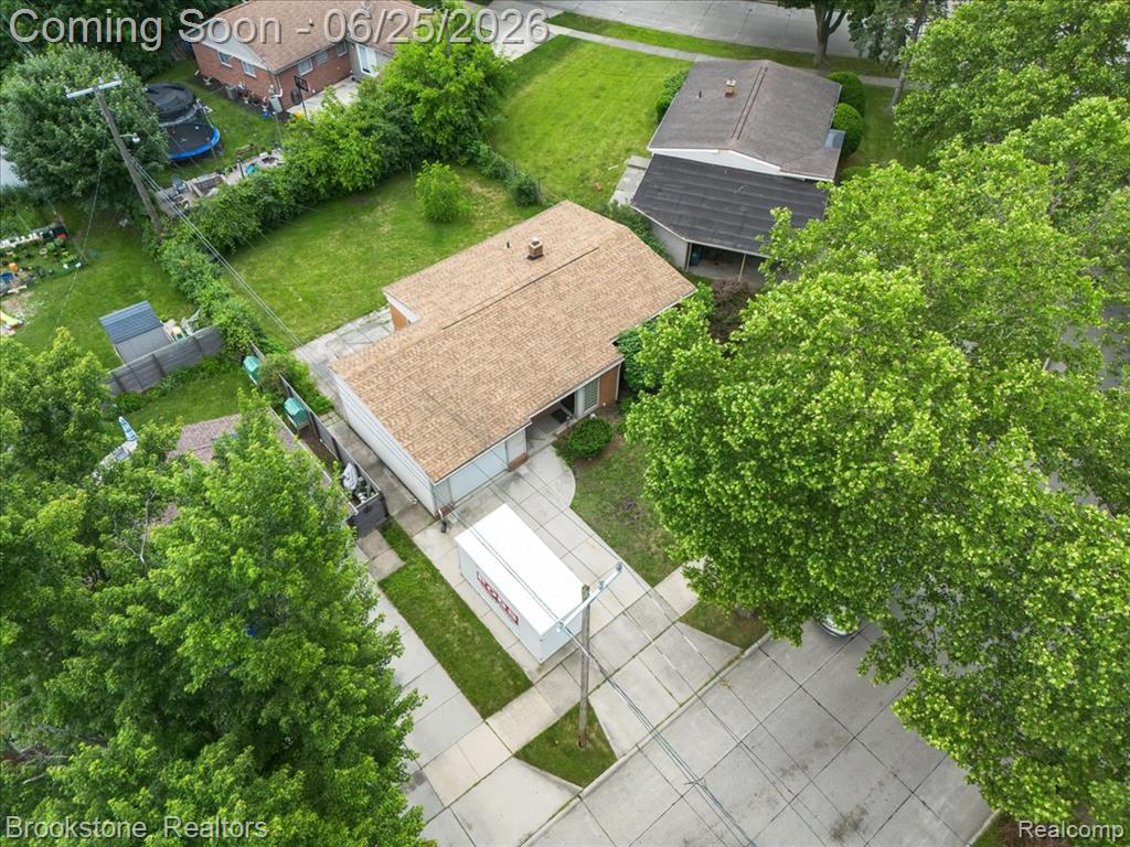 24210 Beverly Street, Oak Park, MI 48237 — Photo 32