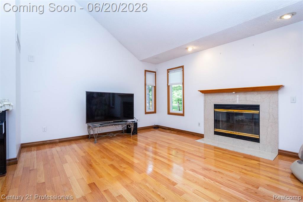 6241 Smithfield Drive, Troy, MI 48085 — Photo 8