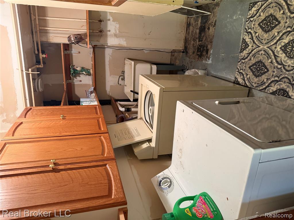 8637 Rowe Road, MI — Photo 29