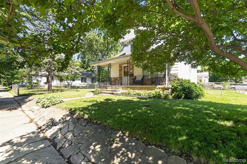 702 Leland Street, Flint, MI 48507 — Photo 6