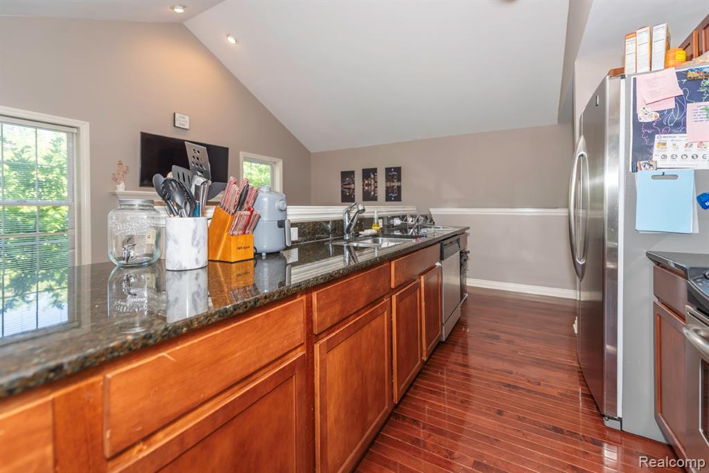 5738 Wellesley Lane, Ypsilanti, MI 48197 — Photo 13