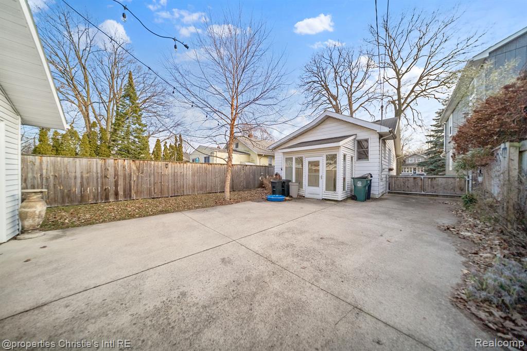 601 BALDWIN Avenue, Royal Oak, MI 48067 — Photo 21