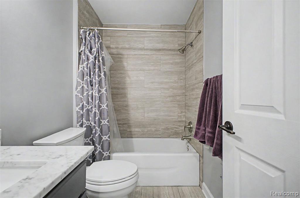 8179 Creekside Drive, Westland, MI — Photo 26