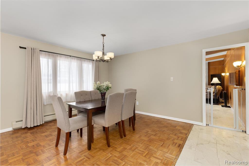 25376 Lyncastle Street, Farmington, MI, 48336