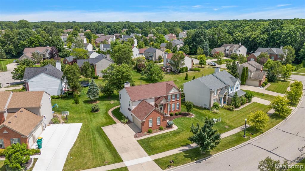 8057 PEBBLESTONE Drive, Ypsilanti, MI 48197 — Photo 47