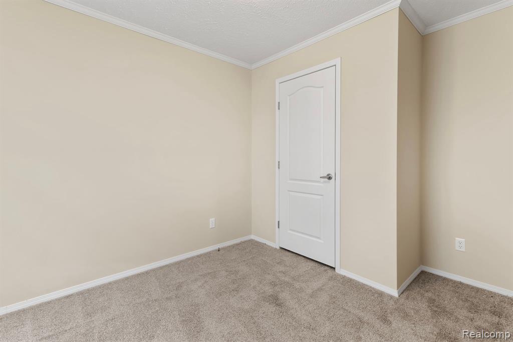 11047 Silver View Court, South Lyon, MI 48178 — Photo 13