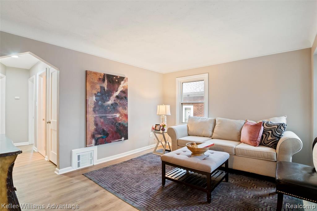 1045 Detroit Avenue, Lincoln Park, MI 48146 — Photo 5