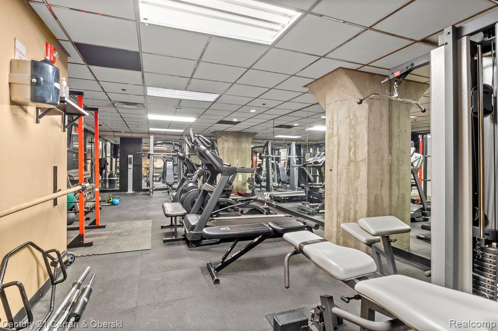 6533 E JEFFERSON Avenue, 50-238, Detroit, MI 48207 — Photo 38