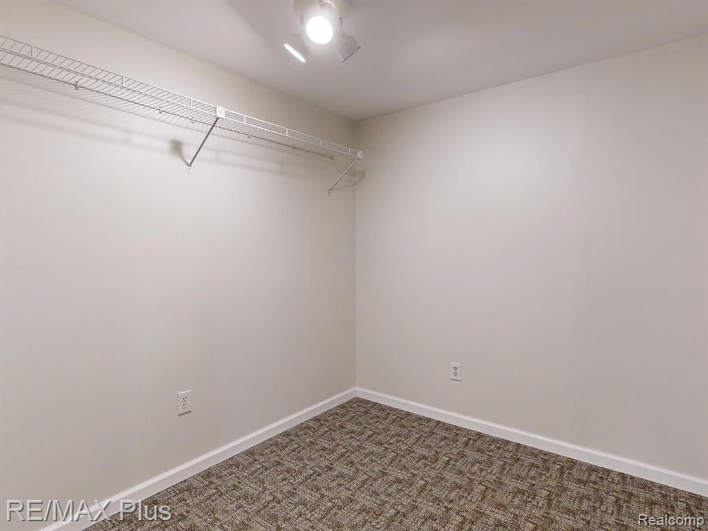 2047 Hickory Drive, Lapeer, MI 48446 — Photo 31