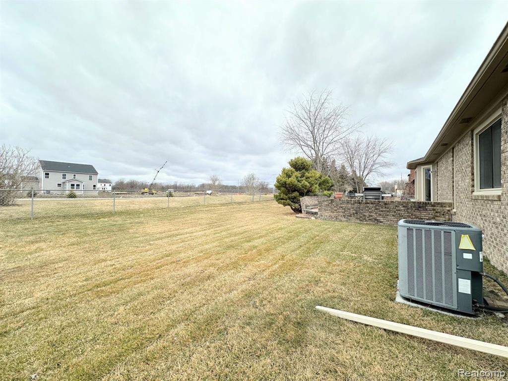 54795 BRADSHAW Drive, New Baltimore, MI 48047 — Photo 54