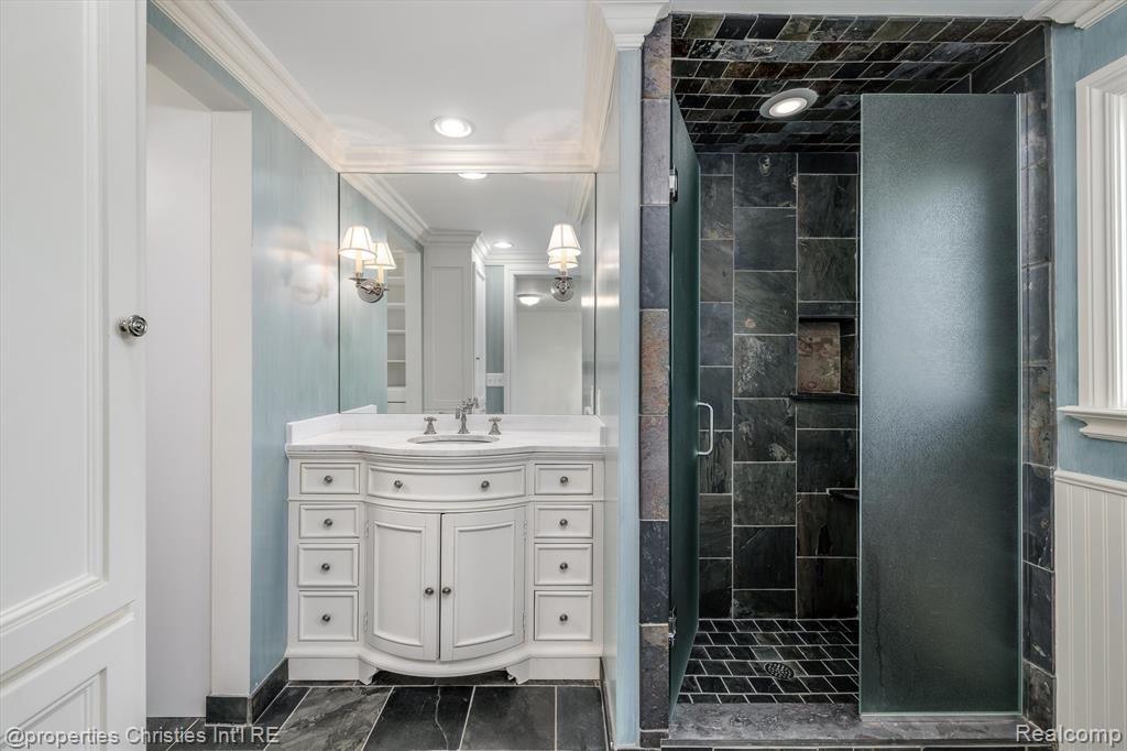 4640 Private Lake Drive, Bloomfield Hills, MI 48301 — Photo 29