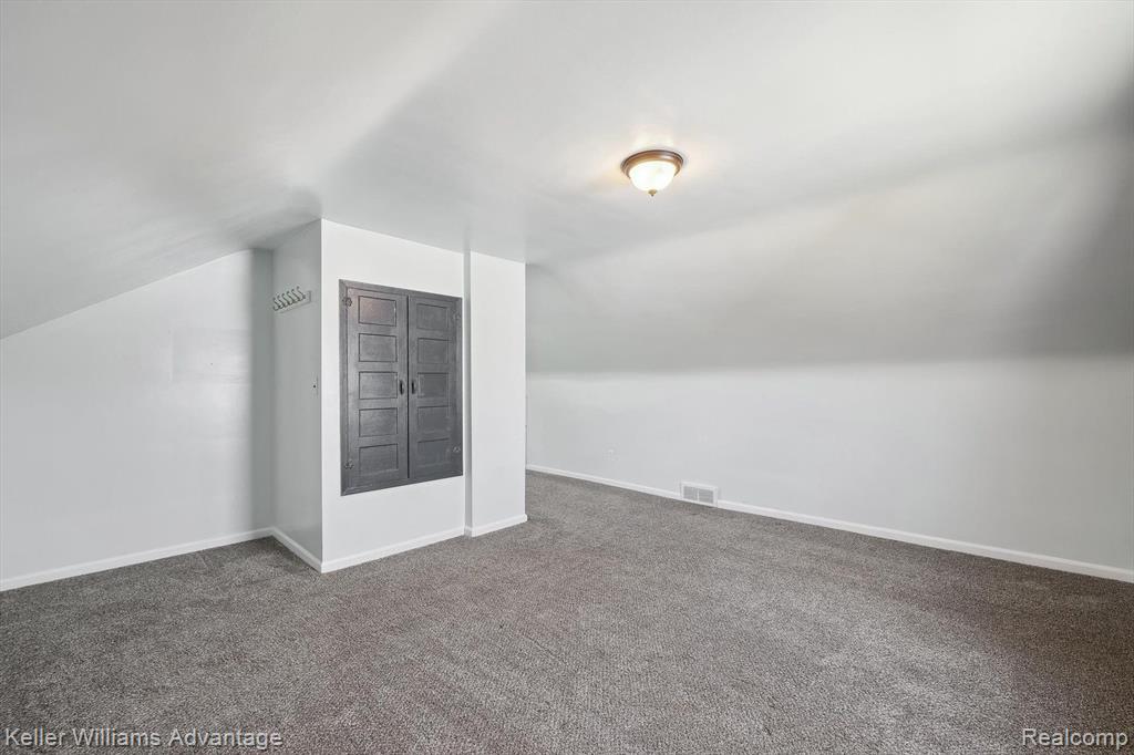 836 CLINTON Street, Wyandotte, MI 48192 — Photo 20