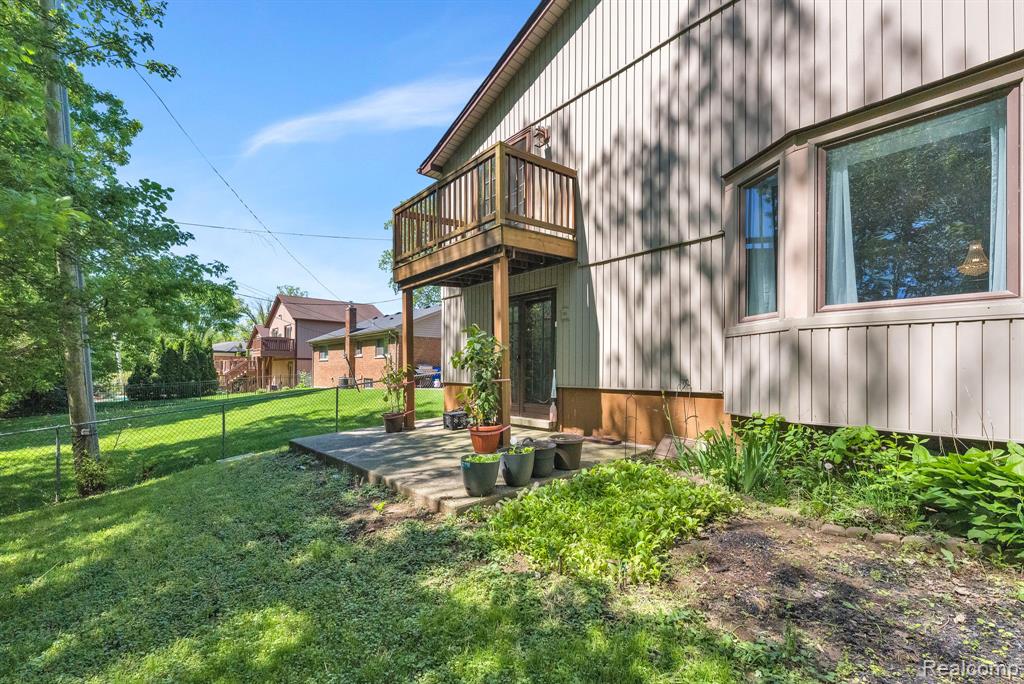 18823 Millar Road, Clinton Twp, MI 48036 — Photo 35